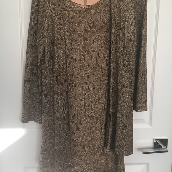 Formal Dress - Picture 3 of 4